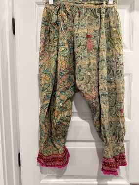 Magnolia Pearl Multicolor Floral Elastic Waist Trousers with Pink Crochet Hem